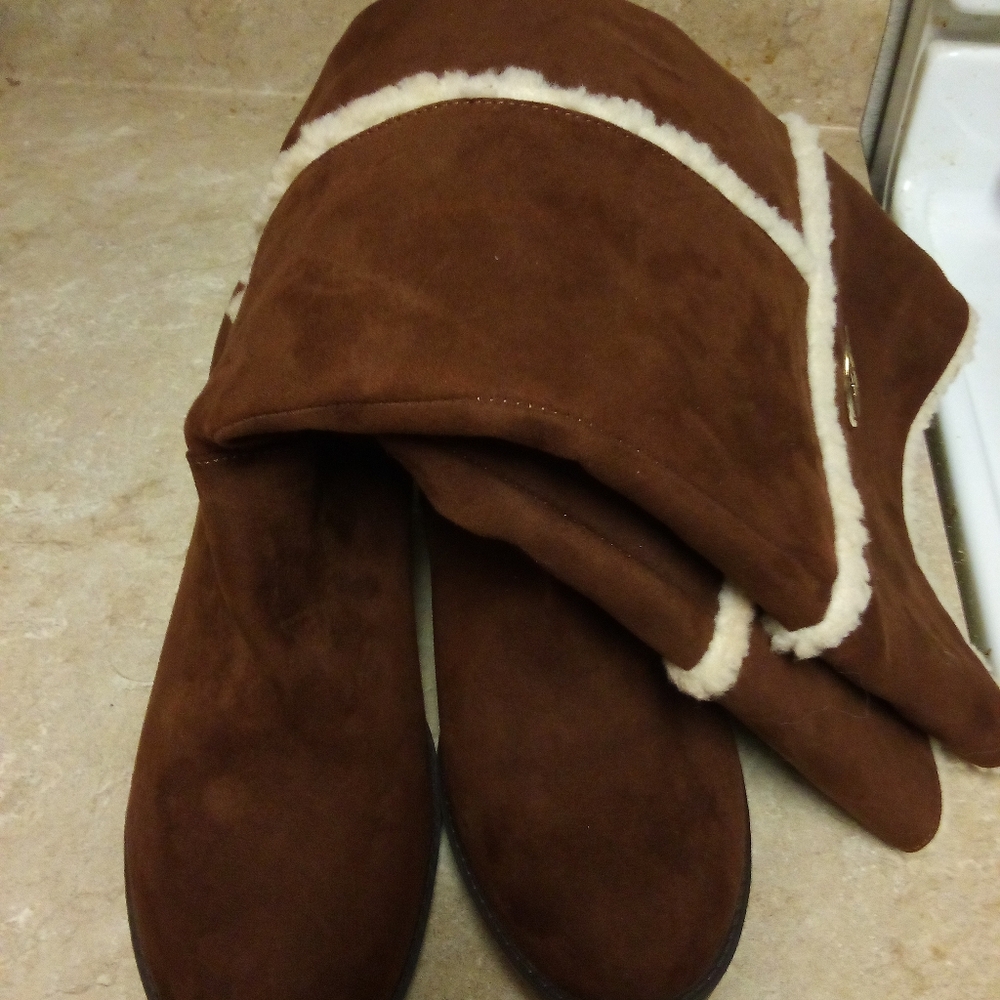 Tommy Hilfiger Brown Boots with Cream Trim